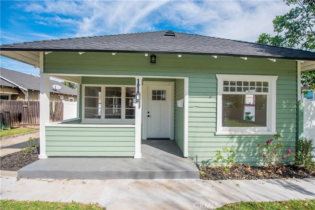 1107 W Grand Blvd - Photo 2 of 26