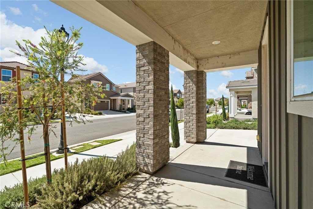 2571 E Pheasant Way - Photo 4 of 33