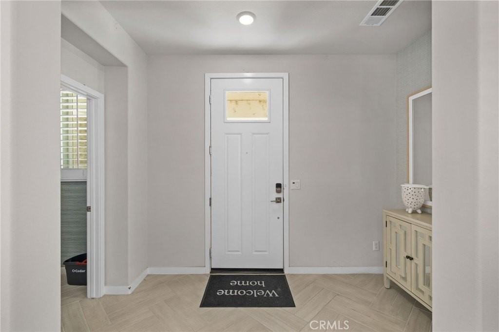 2571 E Pheasant Way - Photo 5 of 33