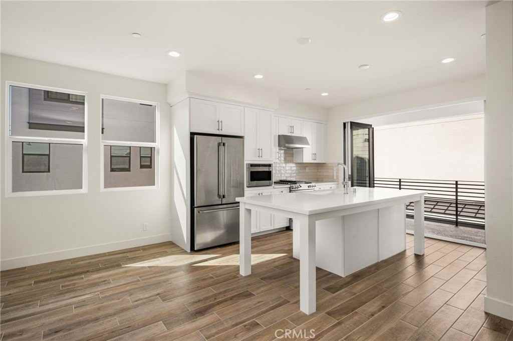 19031 Main St - Photo 4 of 27