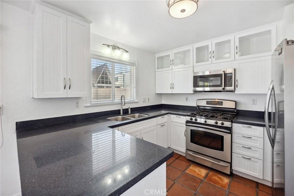 336 Canal St - Photo 2 of 17