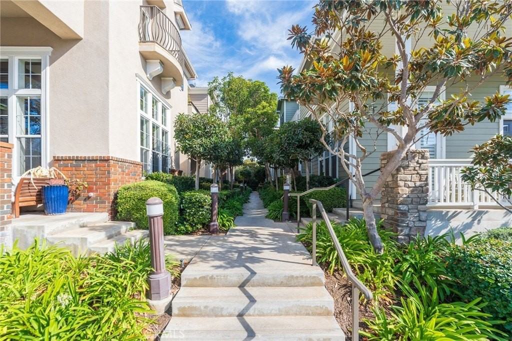 6267 Pacific Pointe Dr - Photo 6 of 49