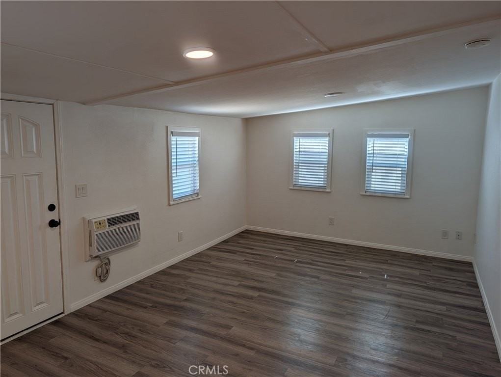 10141 Cook Ave #B - Photo 4 of 8