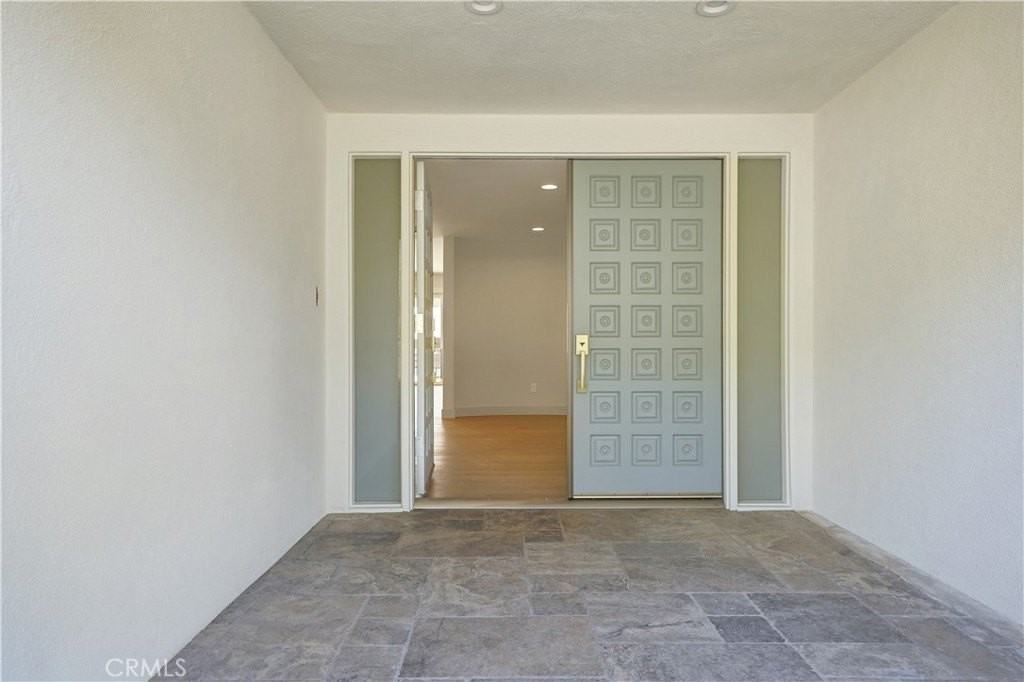 5527 Burning Tree Dr - Photo 3 of 50