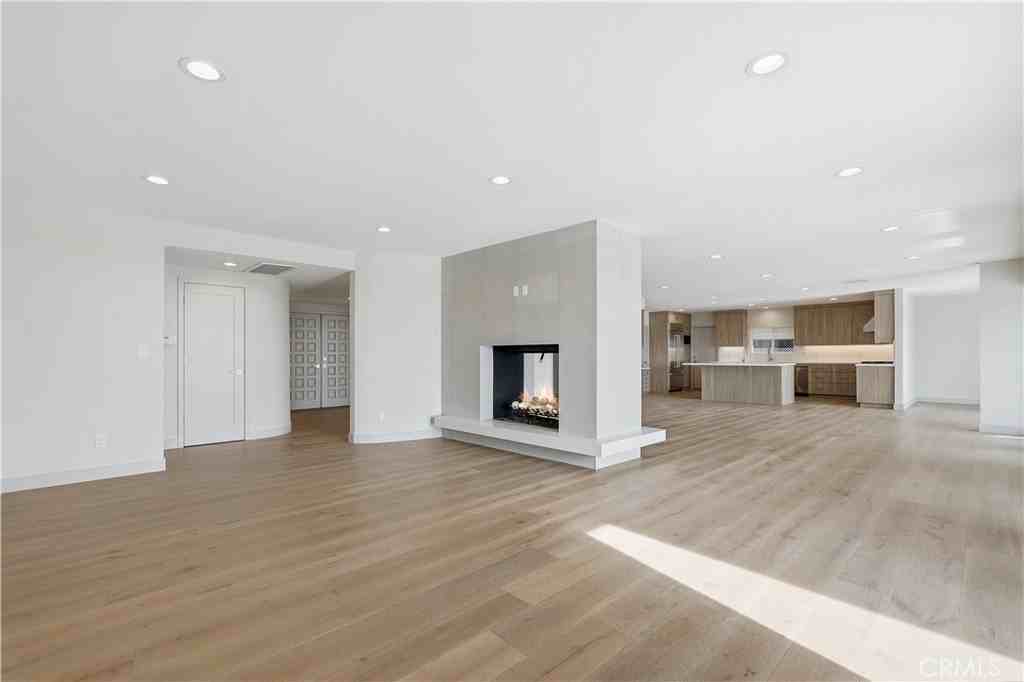 5527 Burning Tree Dr - Photo 6 of 50