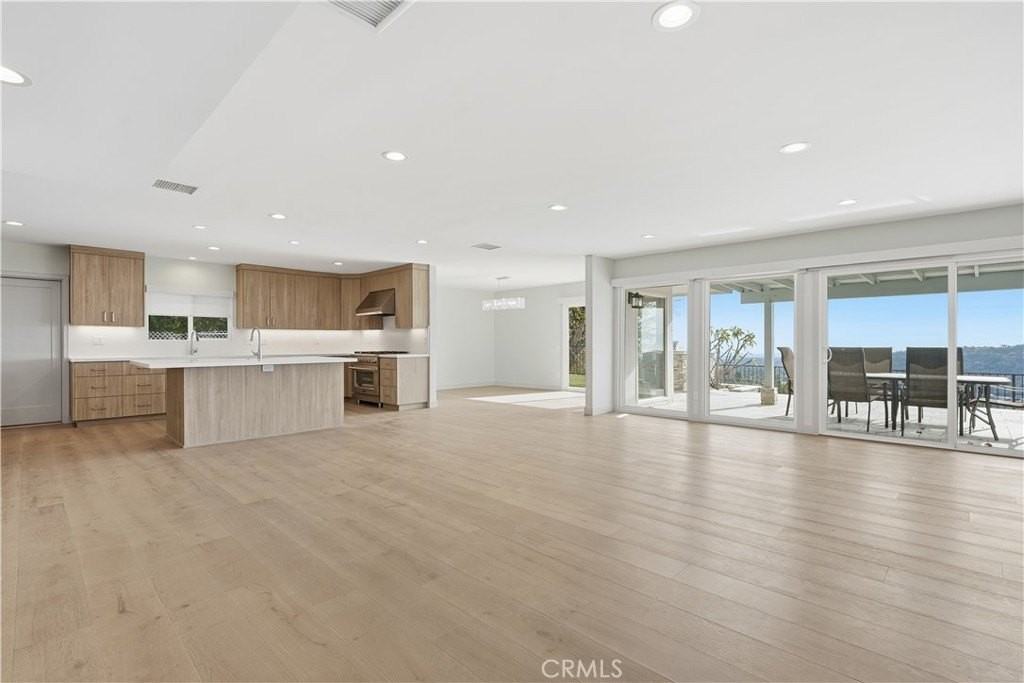 5527 Burning Tree Dr - Photo 7 of 50