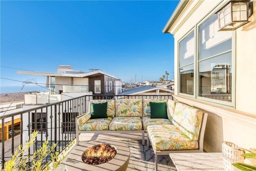 320 33rd Pl - Photo 5 of 28