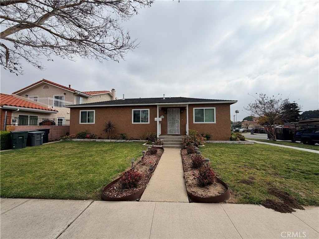 22322 Osage Ct - Photo 3 of 29