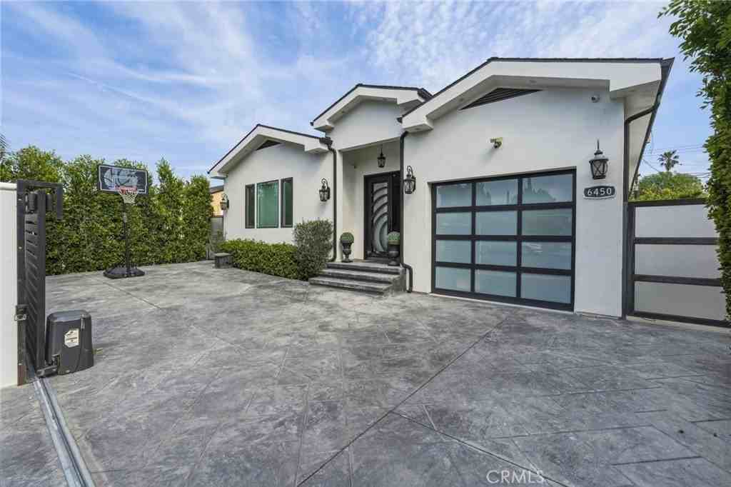 6450 Teesdale Ave - Photo 3 of 48