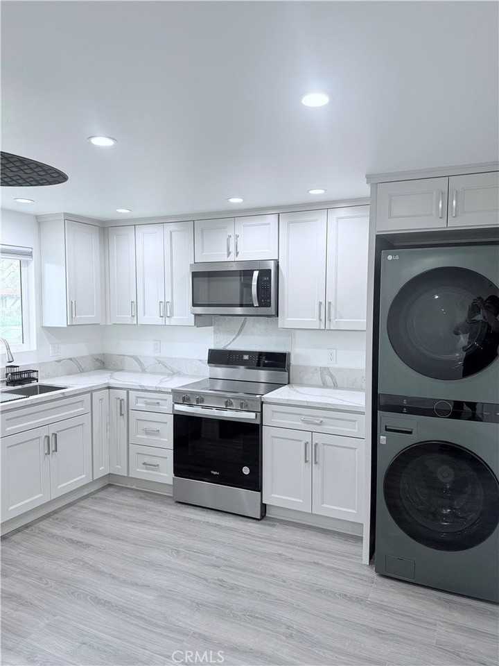 20637 Schoenborn St - Photo 2 of 7