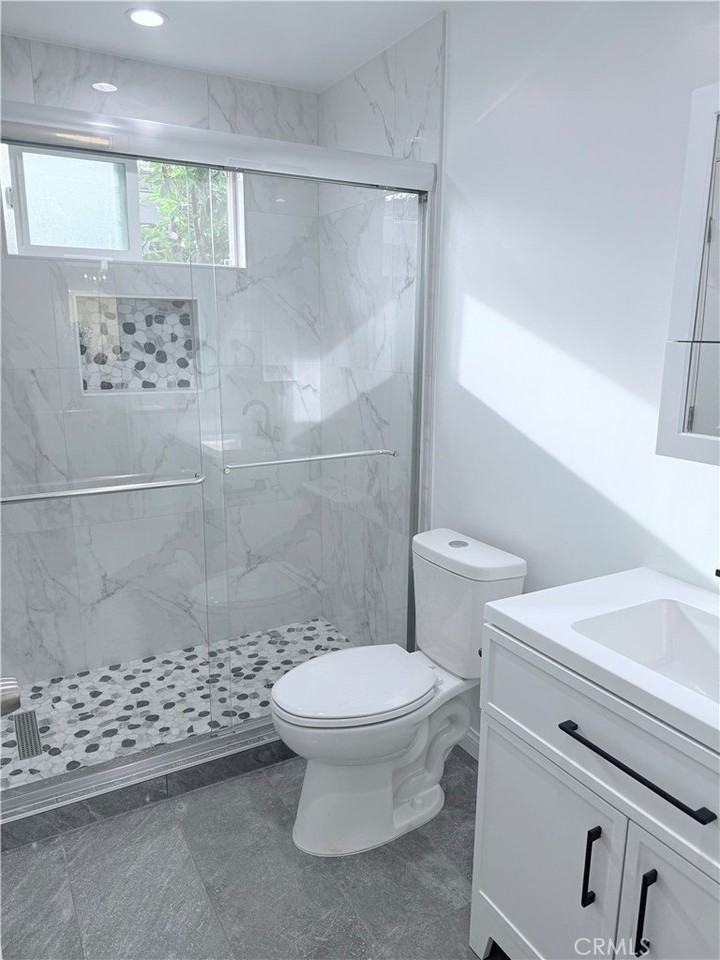 20637 Schoenborn St - Photo 5 of 7