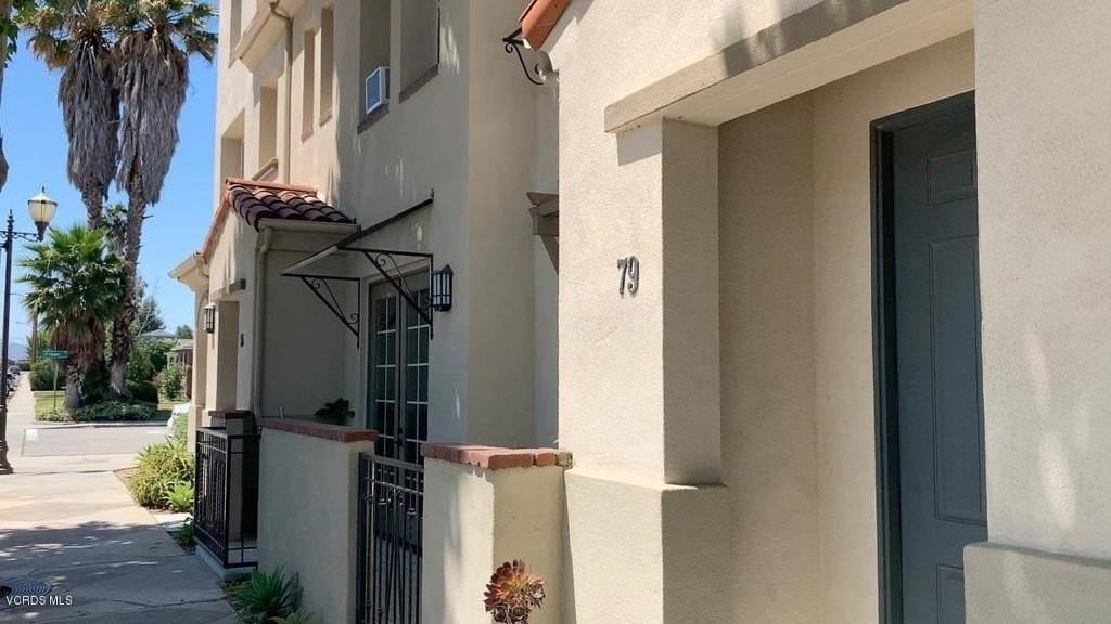 79 Palm Dr - Photo 2 of 34