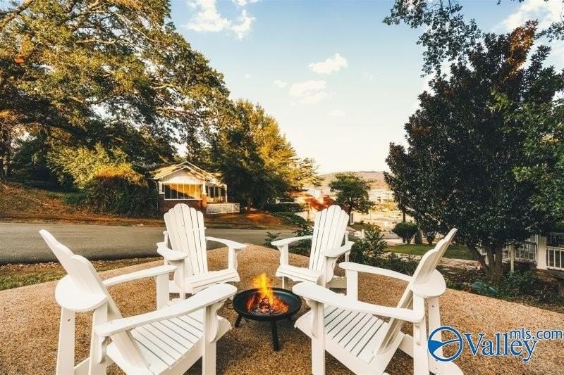 2217 Scott St - Photo 2 of 11