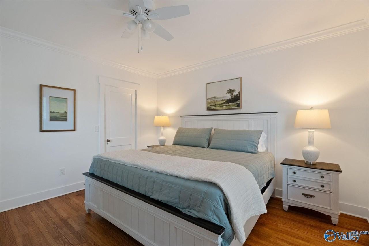 2217 Scott St - Photo 7 of 11