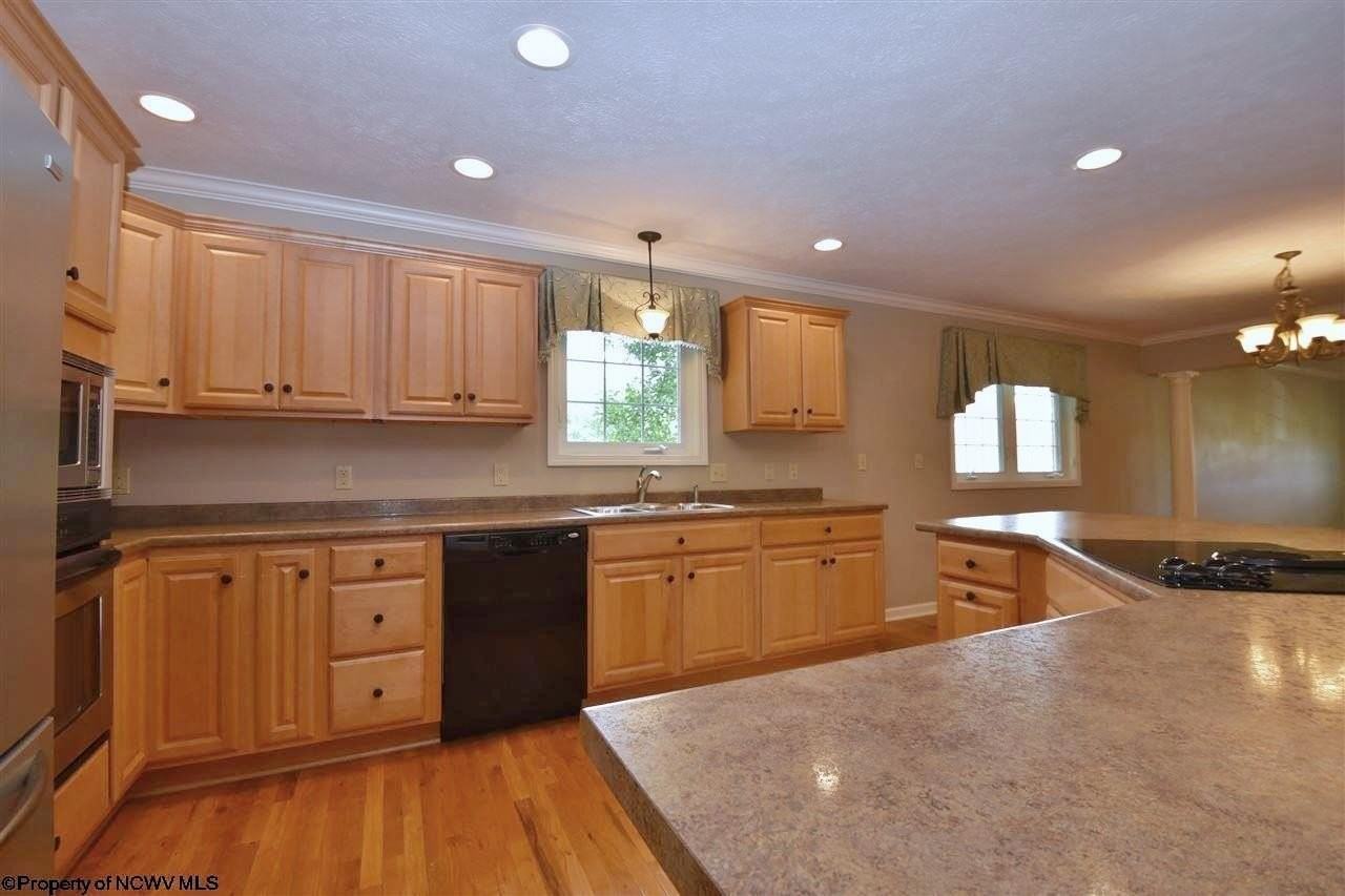 118 Center Ct - Photo 5 of 20