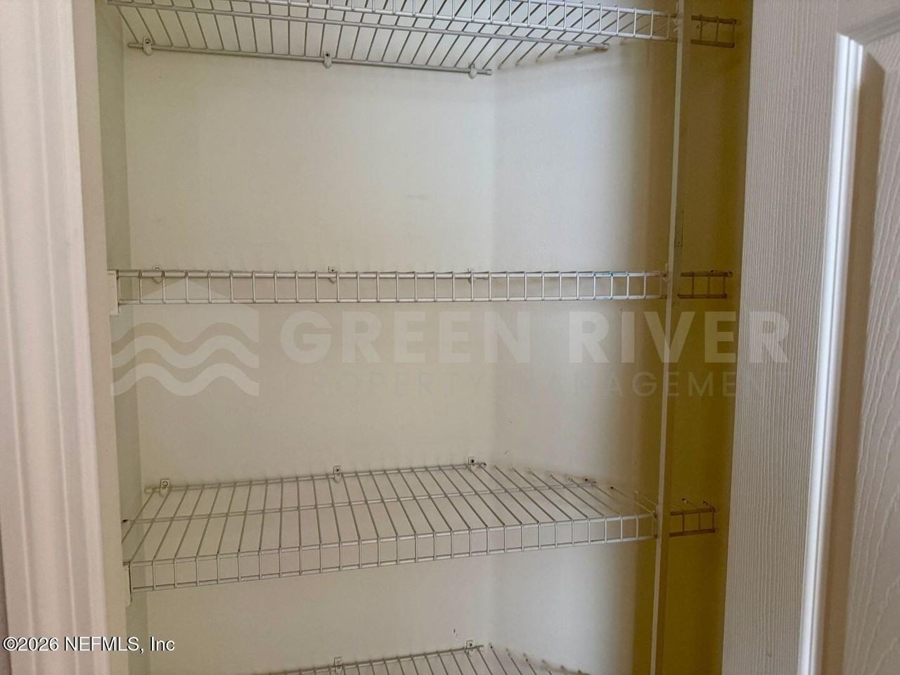 204 Augusta Cir - Photo 7 of 33