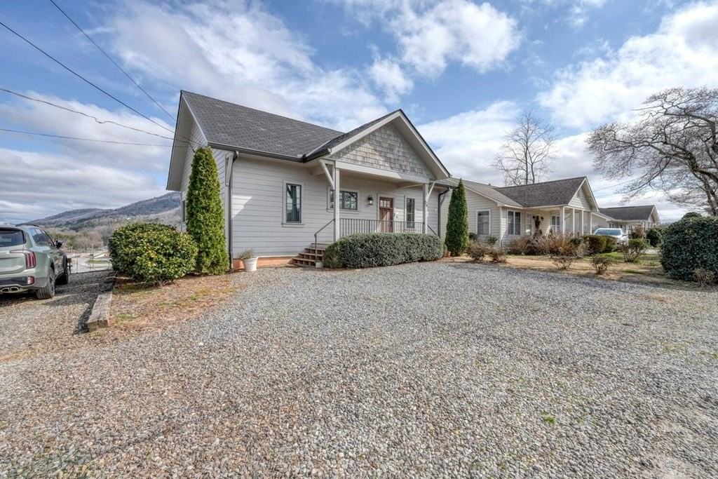 56 Oak Crescent Cir - Photo 7 of 31