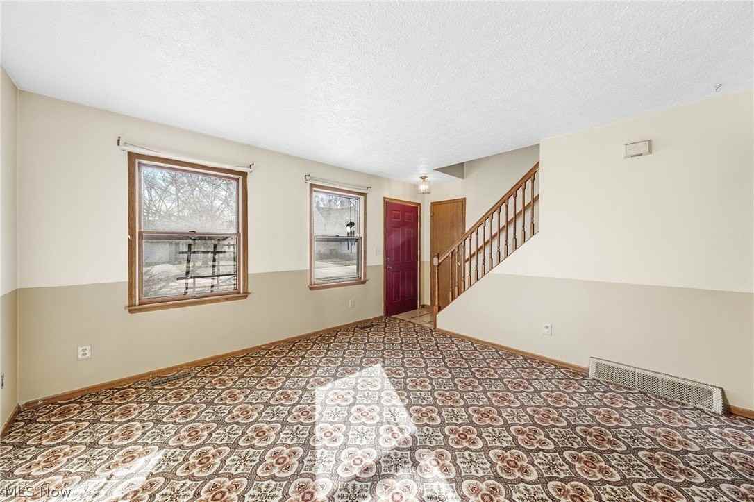 775 Shelley Pkwy - Photo 3 of 28