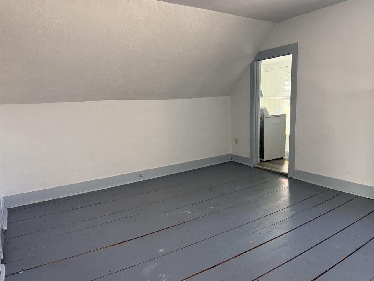 44 Messer St - Photo 7 of 14