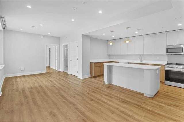 625 Jackson Ave - Photo 5 of 14