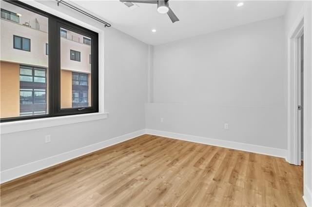 625 Jackson Ave - Photo 7 of 14