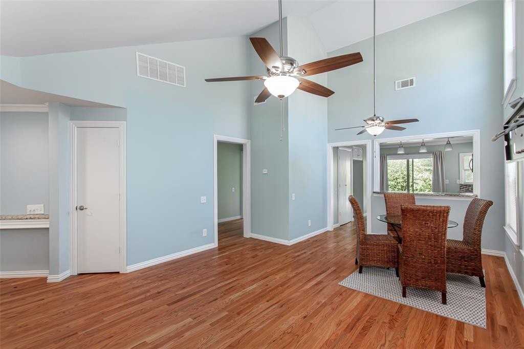 4139 Rosser Sq - Photo 5 of 38