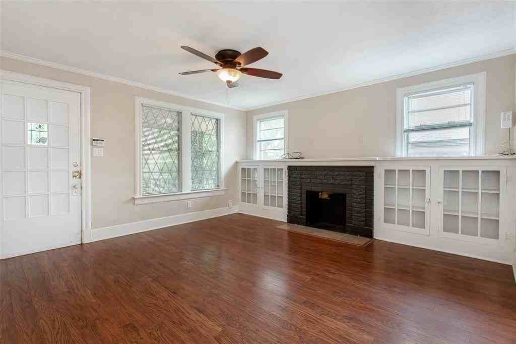 6922 Lindsley Ave - Photo 3 of 24