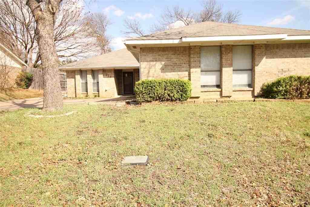 711 Dickey Dr - Photo 4 of 27