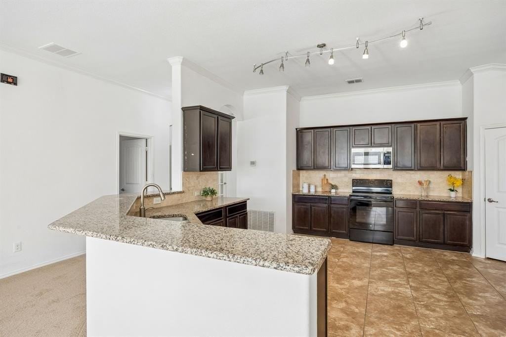 2104 Long Forest Rd - Photo 5 of 28