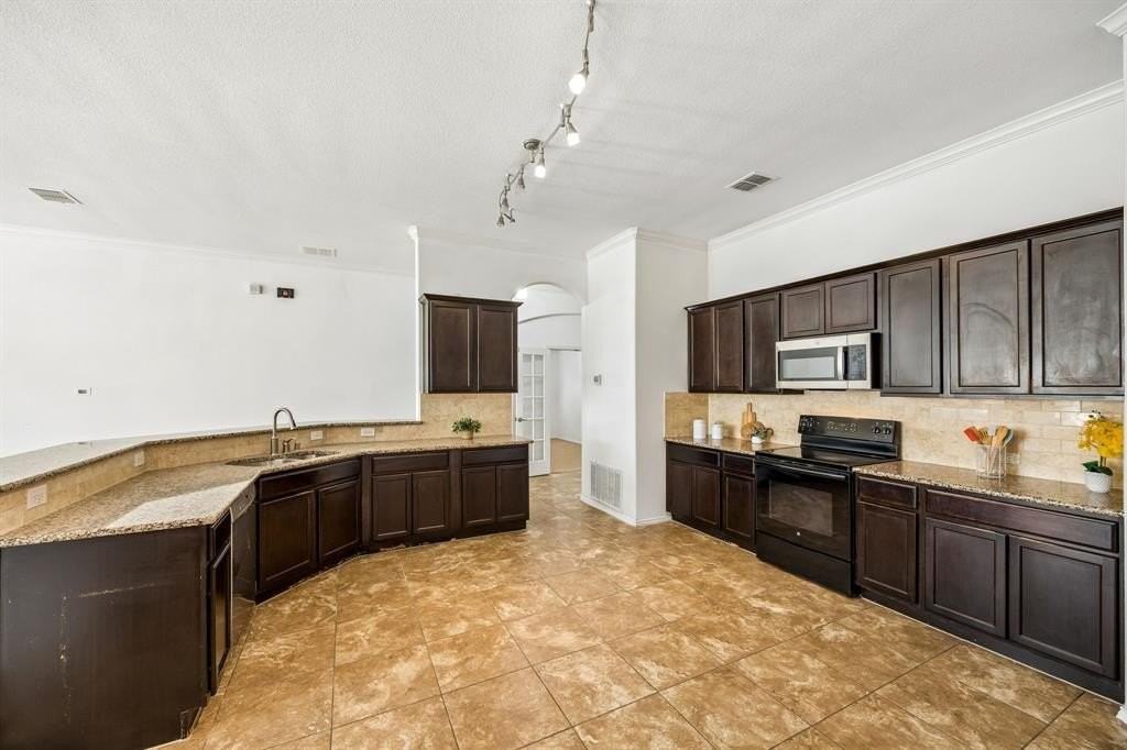 2104 Long Forest Rd - Photo 7 of 28