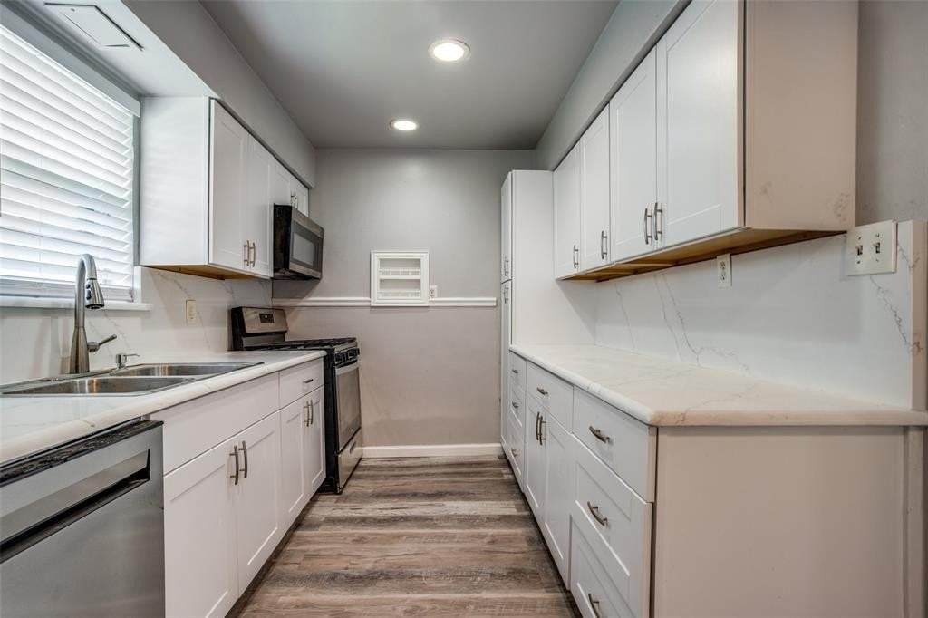 266 W Fulton St - Photo 6 of 13