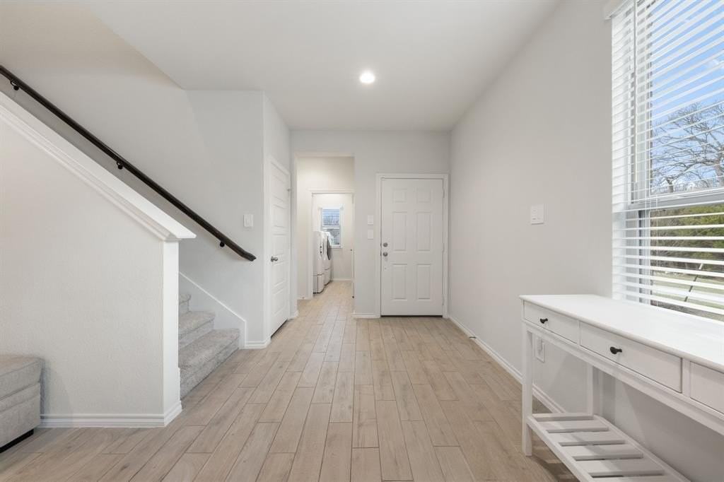 3213 Bedstraw Ln - Photo 6 of 32