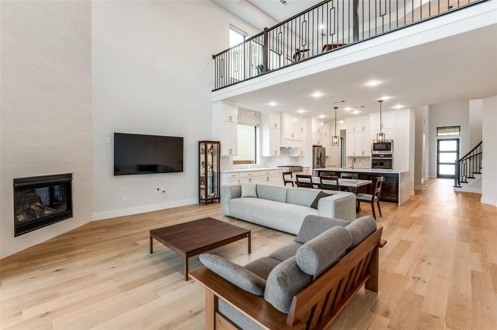 3712 Connie Ln - Photo 4 of 25