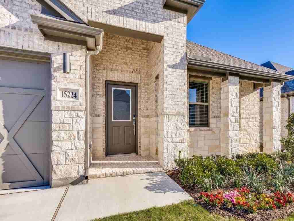 15224 Supreme St - Photo 3 of 25