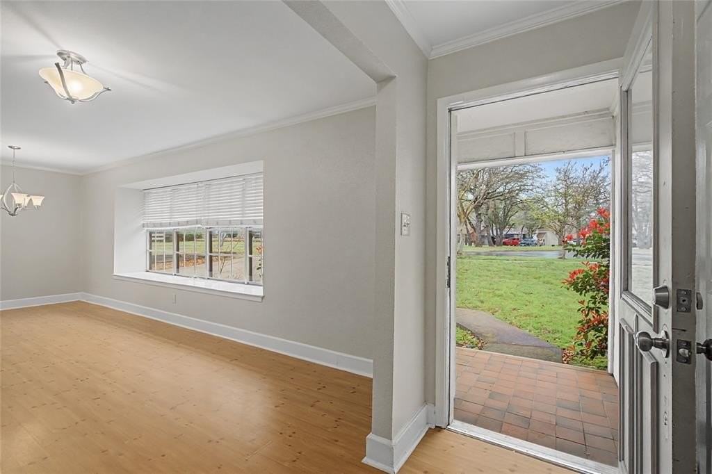 3200 Hickory Ct - Photo 4 of 30