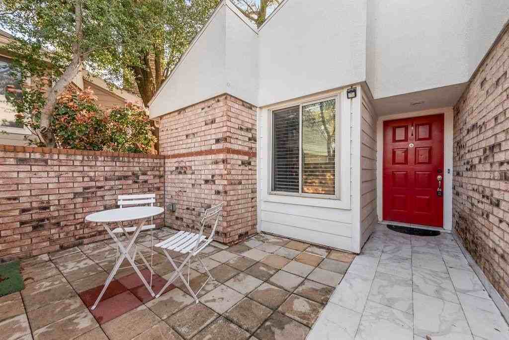 2705 Keller Springs Ct - Photo 4 of 21