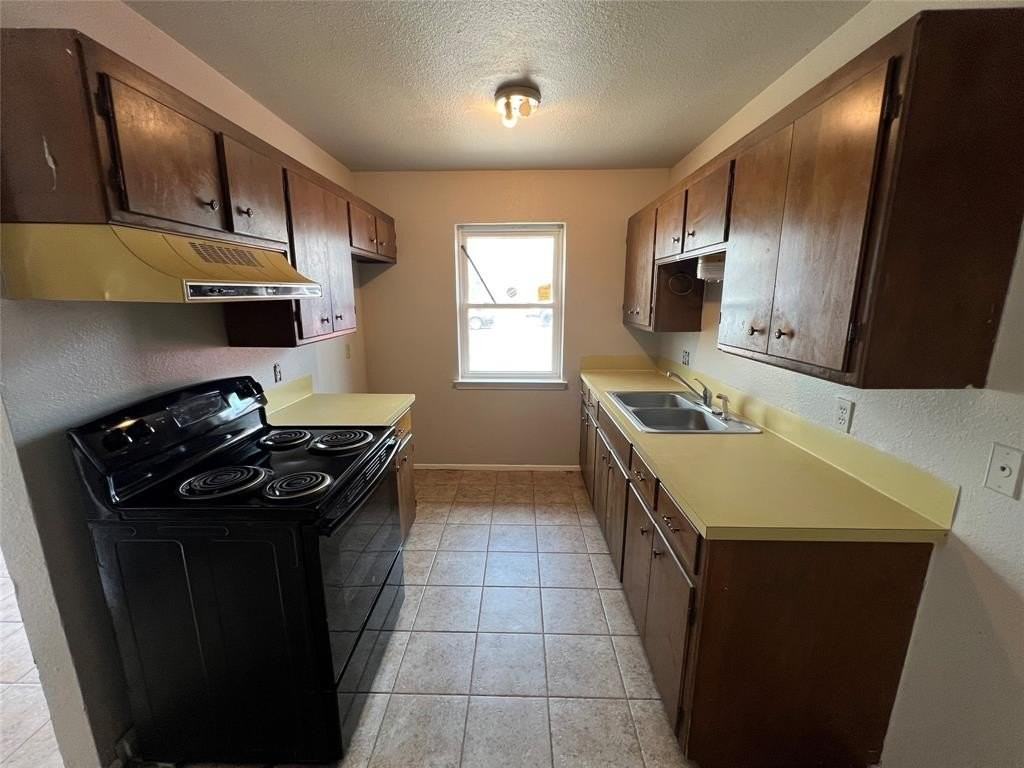 1212 W Hunt St #1212 - Photo 4 of 7