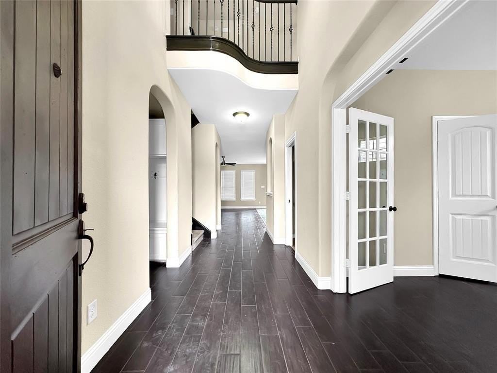 1952 Sunny Side Dr - Photo 3 of 19