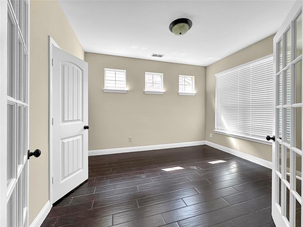 1952 Sunny Side Dr - Photo 4 of 19