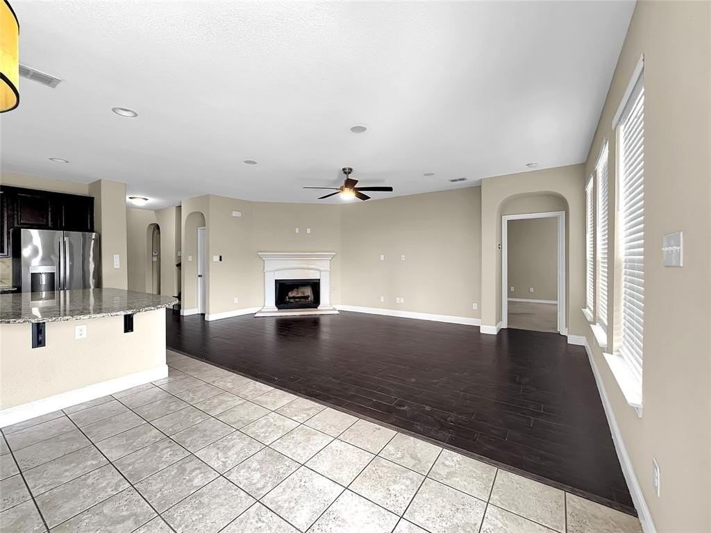 1952 Sunny Side Dr - Photo 6 of 19