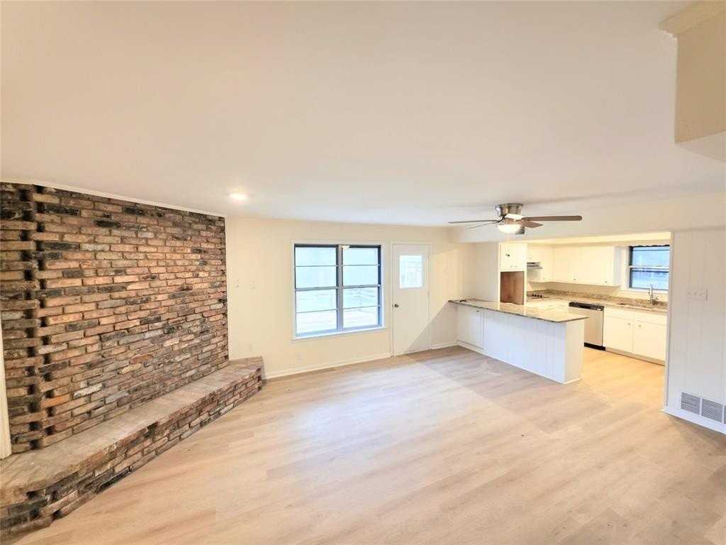 174 Circle Dr - Photo 3 of 21