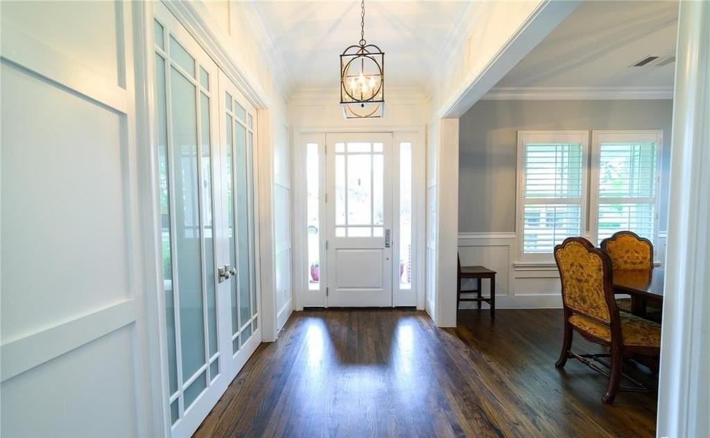 6030 Belmont Ave - Photo 3 of 28