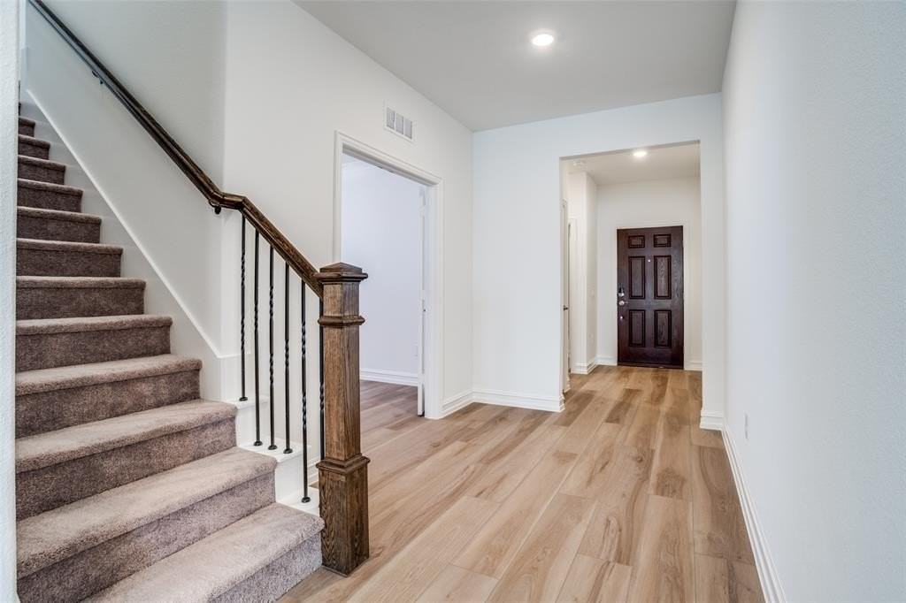 1600 Tyler Dr - Photo 5 of 37