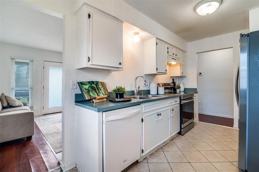 904 Melody Cir - Photo 4 of 14