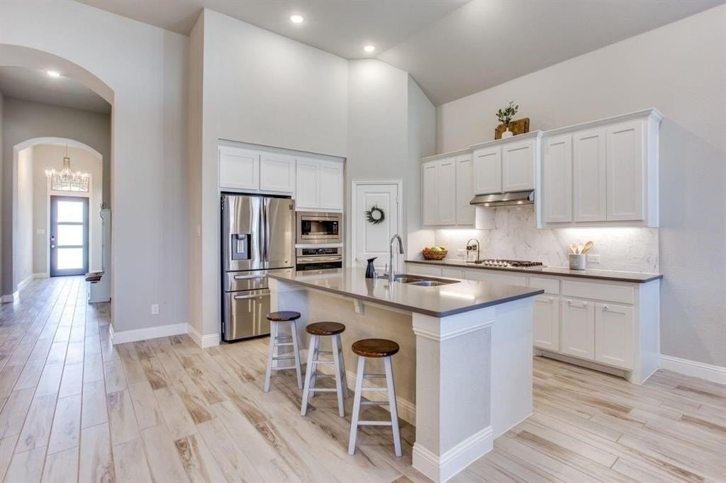 905 Lady Bird Dr - Photo 6 of 40