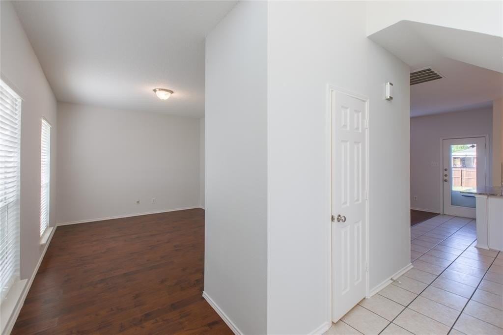 3820 Gardenia Ln - Photo 7 of 40