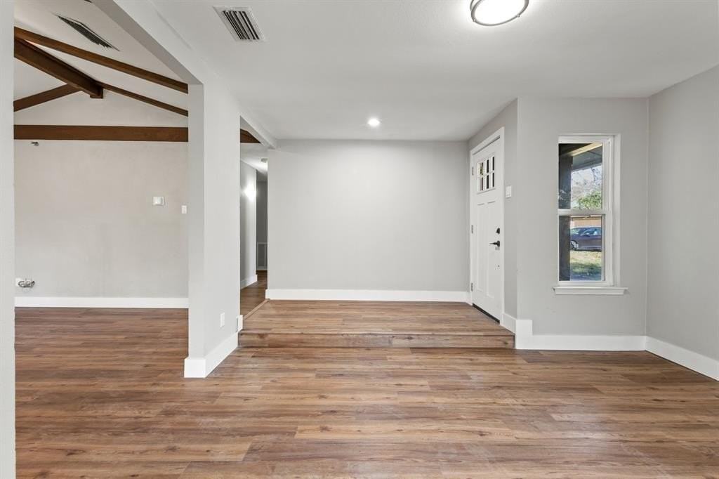 124 Bowling Green Cir - Photo 5 of 20