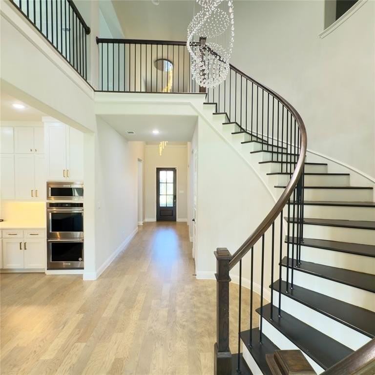 8821 Autumn Lake Trl - Photo 3 of 36