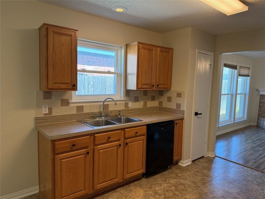 6436 Stonewater Bend Trl - Photo 6 of 21