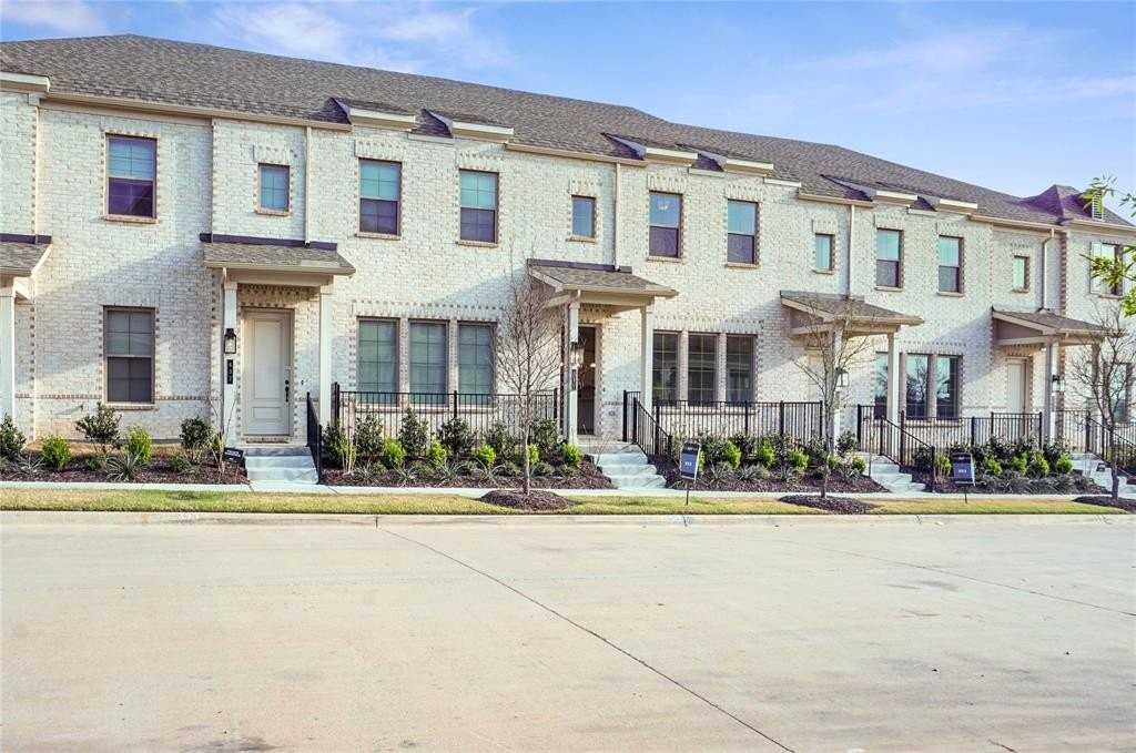 631 Redwood Way - Photo 2 of 30